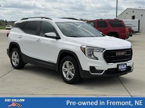 Summit White 2022 GMC Terrain SLE