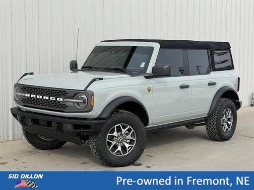 Cactus Gray 2024 Ford Bronco Badlands