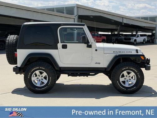 Stone White Clearcoat/Black Soft Top 2006 Jeep Wrangler Rubicon