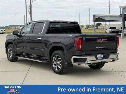 Titanium Rush Metallic 2022 GMC Sierra 1500 SLT