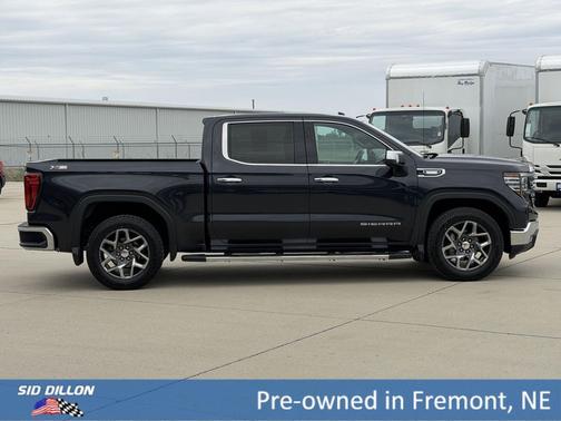 Titanium Rush Metallic 2022 GMC Sierra 1500 SLT