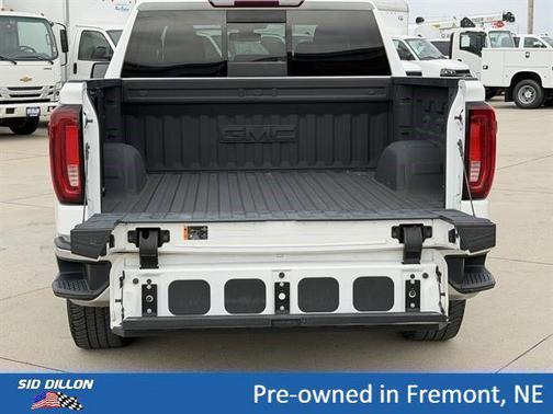 Summit White 2021 GMC Sierra 1500 SLT