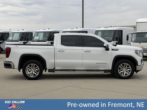 Summit White 2021 GMC Sierra 1500 SLT