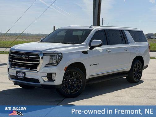 White Frost Tricoat 2023 GMC Yukon XL SLT