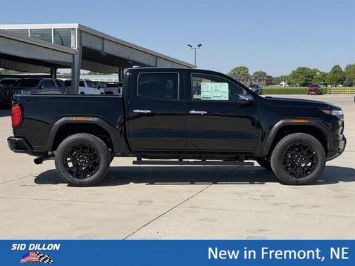 Onyx Black 2026 GMC Canyon Denali
