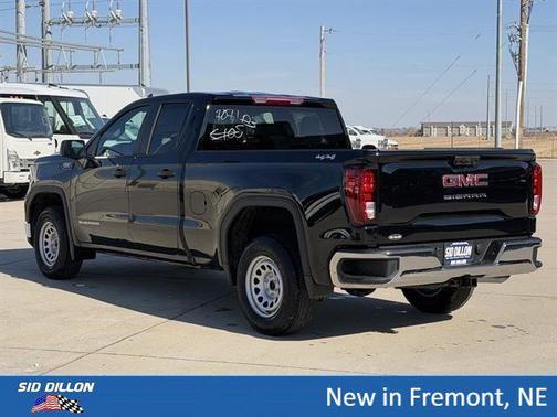 Onyx Black 2026 GMC Sierra 1500 Pro