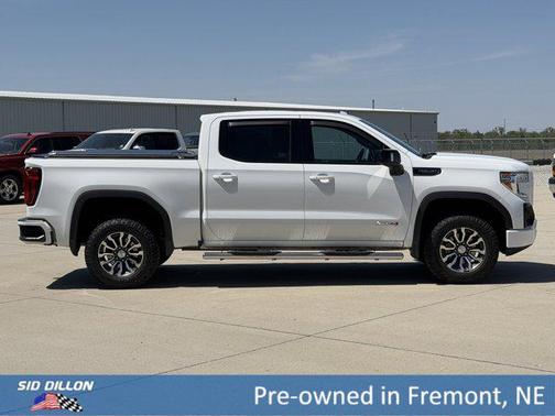 Summit White 2021 GMC Sierra 1500 AT4