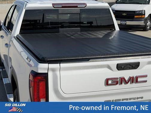 Summit White 2019 GMC Sierra 1500 SLT