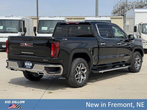 Onyx Black 2026 GMC Sierra 1500 SLT