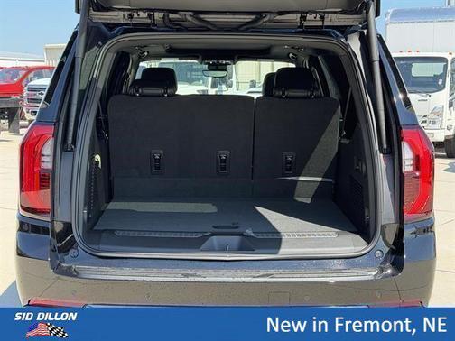 Onyx Black 2026 GMC Yukon XL 4WD AT4
