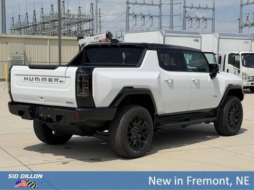 Interstellar White 2026 GMC HUMMER EV Pickup 3X