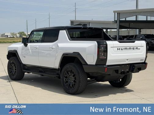 Interstellar White 2026 GMC HUMMER EV Pickup 3X