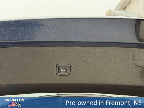 Northsky Blue Metallic 2023 Chevrolet Traverse LT Leather