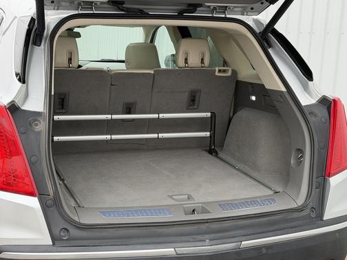 Radiant Silver Metallic 2018 Cadillac XT5 Premium Luxury