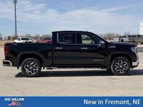 Onyx Black 2026 GMC Sierra 1500 SLT