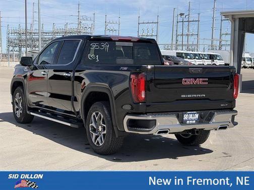 Onyx Black 2026 GMC Sierra 1500 SLT