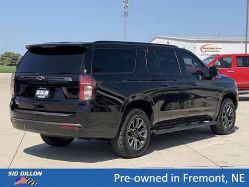 Black 2022 Chevrolet Suburban 4WD Z71