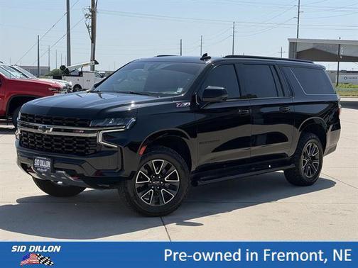 Black 2022 Chevrolet Suburban 4WD Z71