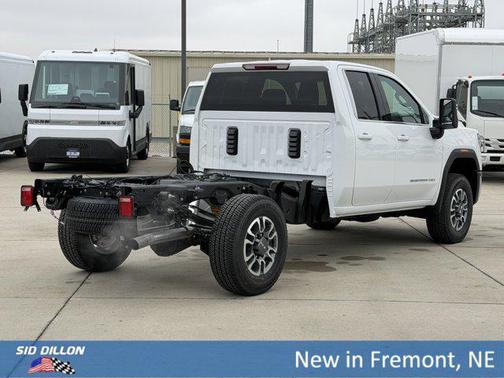 Summit White 2026 GMC Sierra 3500 SLE