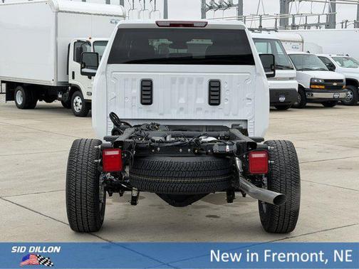 Summit White 2026 GMC Sierra 3500 SLE