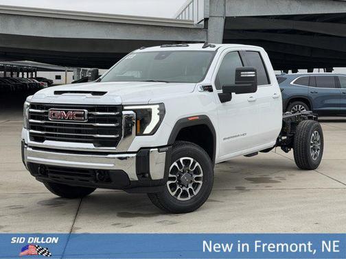 Summit White 2026 GMC Sierra 3500 SLE