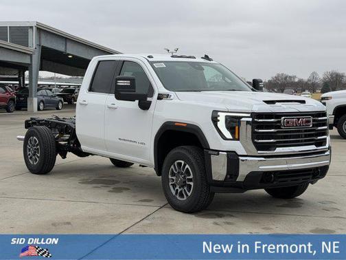Summit White 2026 GMC Sierra 3500 SLE