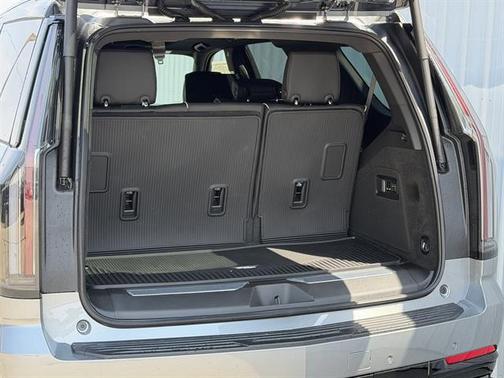 Argent Silver Metallic 2026 Cadillac Escalade Sport