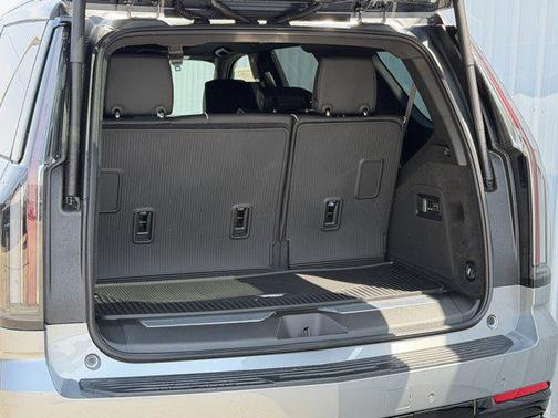 Argent Silver Metallic 2026 Cadillac Escalade Sport