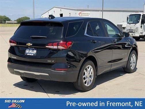 Mosaic Black Metallic 2024 Chevrolet Equinox 1LT