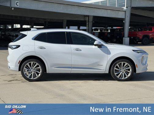 Iridescent White Tricoat 2026 Buick Envision Avenir AWD