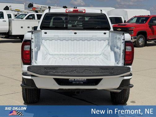 Summit White 2026 GMC Canyon Elevation