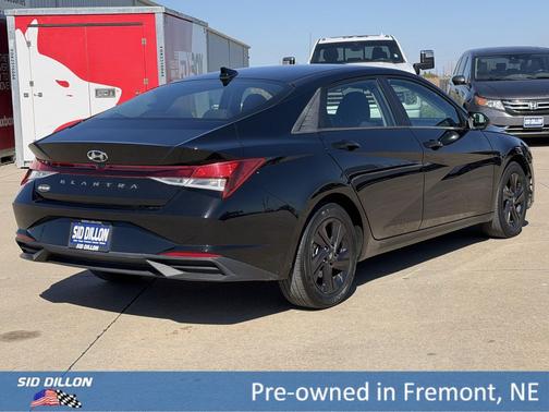 Phantom Black 2023 Hyundai ELANTRA SEL