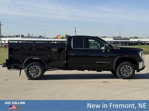 Onyx Black 2026 GMC Sierra 3500 SLE