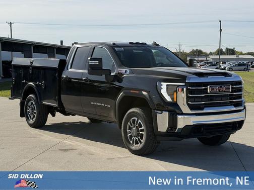 Onyx Black 2026 GMC Sierra 3500 SLE
