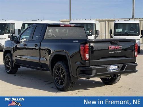 Onyx Black 2026 GMC Sierra 1500 Pro