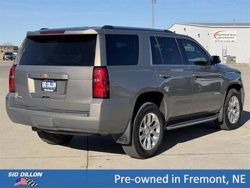 Pepperdust Metallic 2019 Chevrolet Tahoe Premier