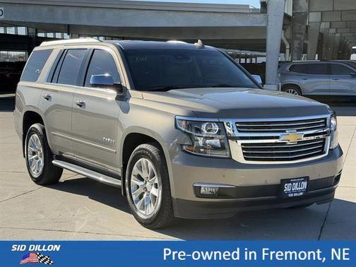 Pepperdust Metallic 2019 Chevrolet Tahoe Premier