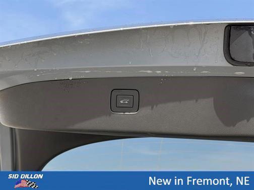 Moonstone Gray Metallic 2026 Buick Envista Avenir FWD