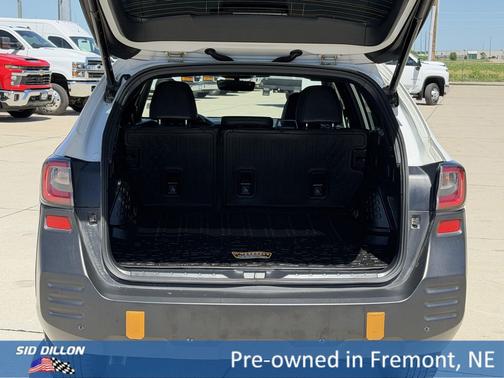 Crystal White Pearl 2025 Subaru Outback Wilderness