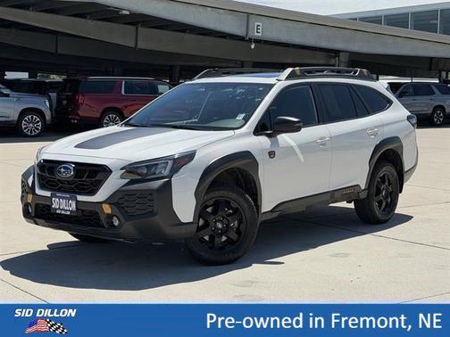 Crystal White Pearl 2025 Subaru Outback Wilderness