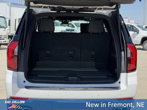 Summit White 2026 GMC Yukon 4WD AT4
