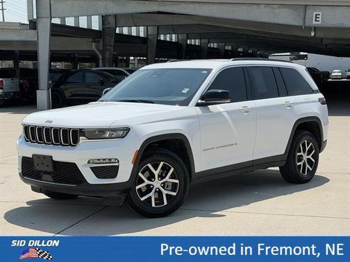Bright White Clearcoat 2024 Jeep Grand Cherokee Limited