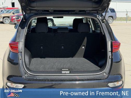 Black Cherry 2022 Kia Sportage LX