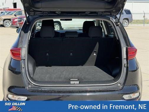 Black Cherry 2022 Kia Sportage LX