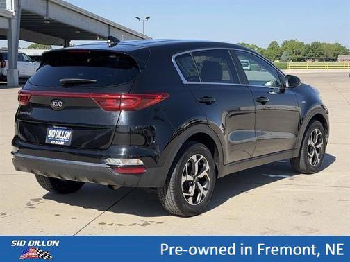 Black Cherry 2022 Kia Sportage LX
