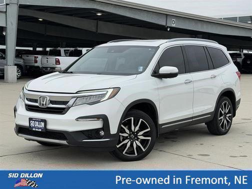 Platinum White Pearl 2020 Honda Pilot Touring 8-Passenger