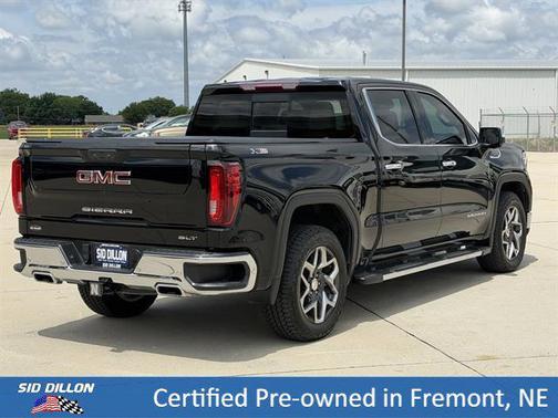 Onyx Black 2023 GMC Sierra 1500 SLT