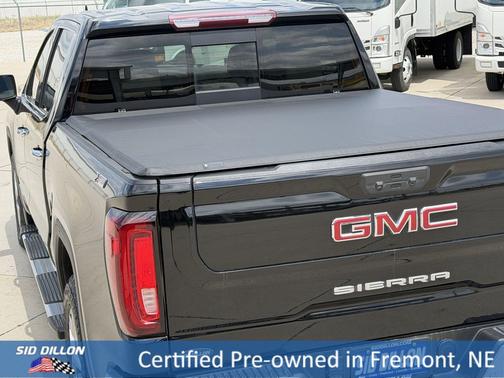 Onyx Black 2023 GMC Sierra 1500 SLT