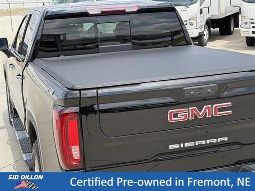 Onyx Black 2023 GMC Sierra 1500 SLT