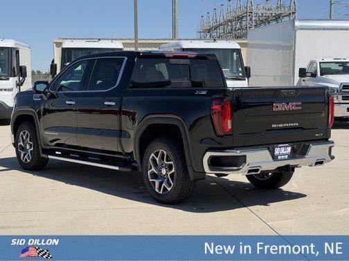 Onyx Black 2026 GMC Sierra 1500 SLT